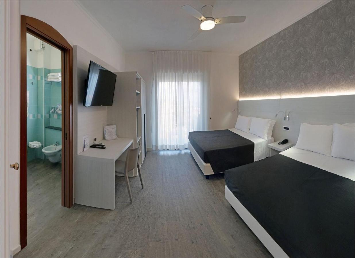 Hotel Venus ガビッチェ・マーレ エクステリア 写真