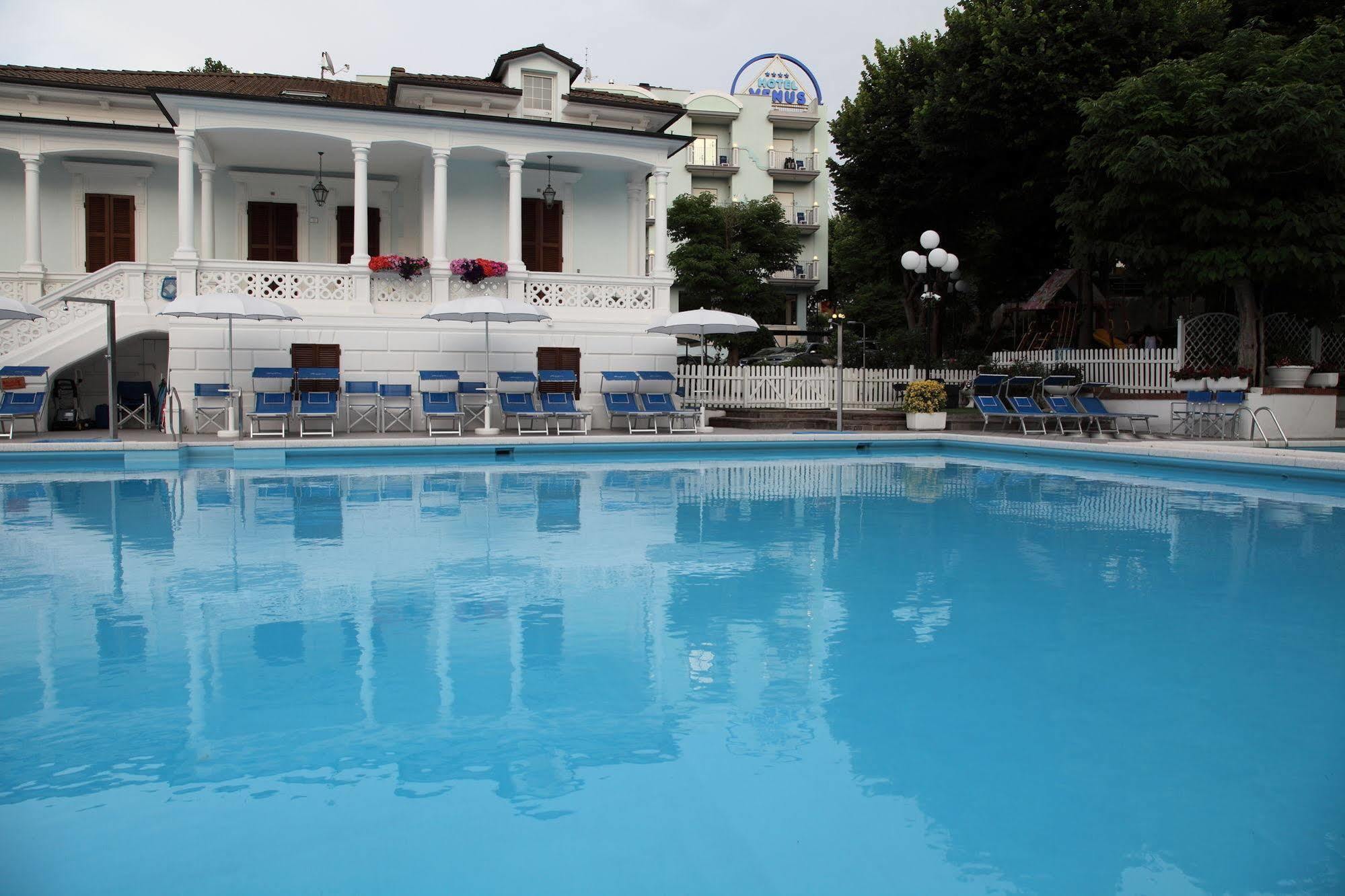 Hotel Venus ガビッチェ・マーレ エクステリア 写真